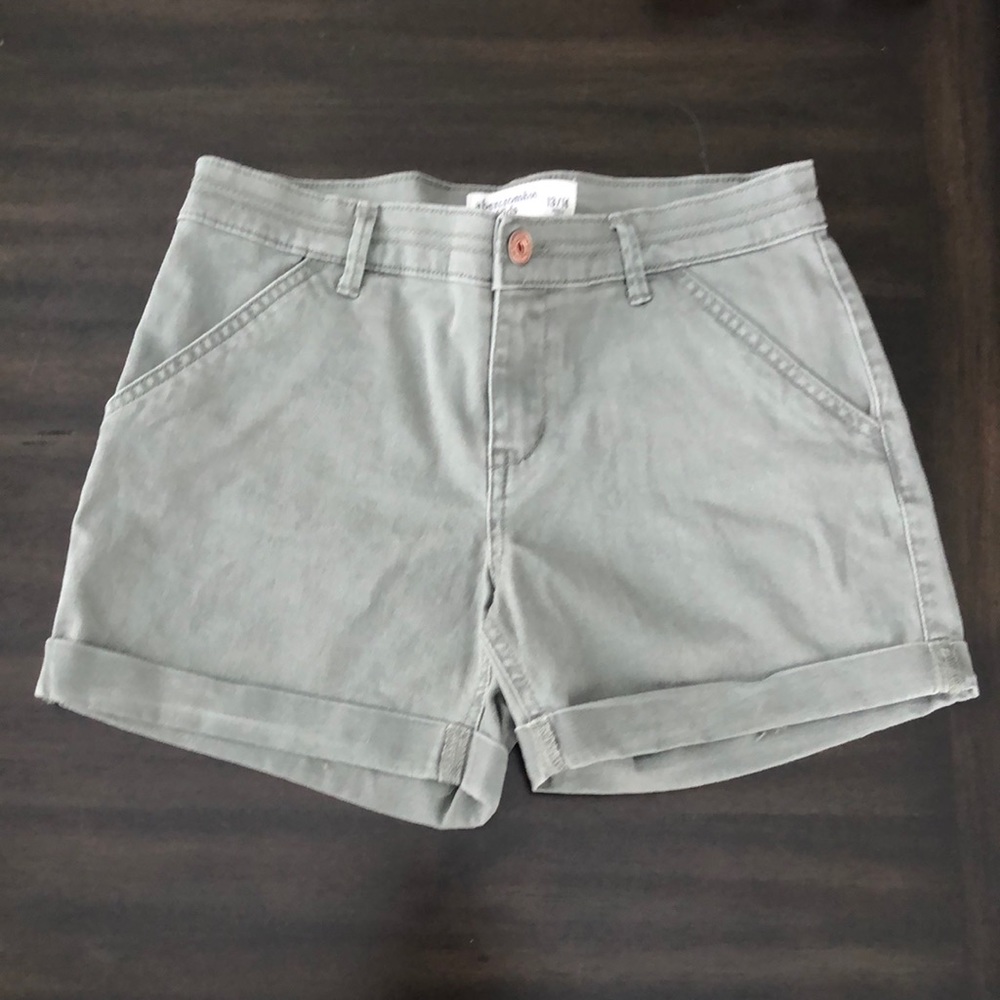 abercrombie kids 13/14 light green shorts